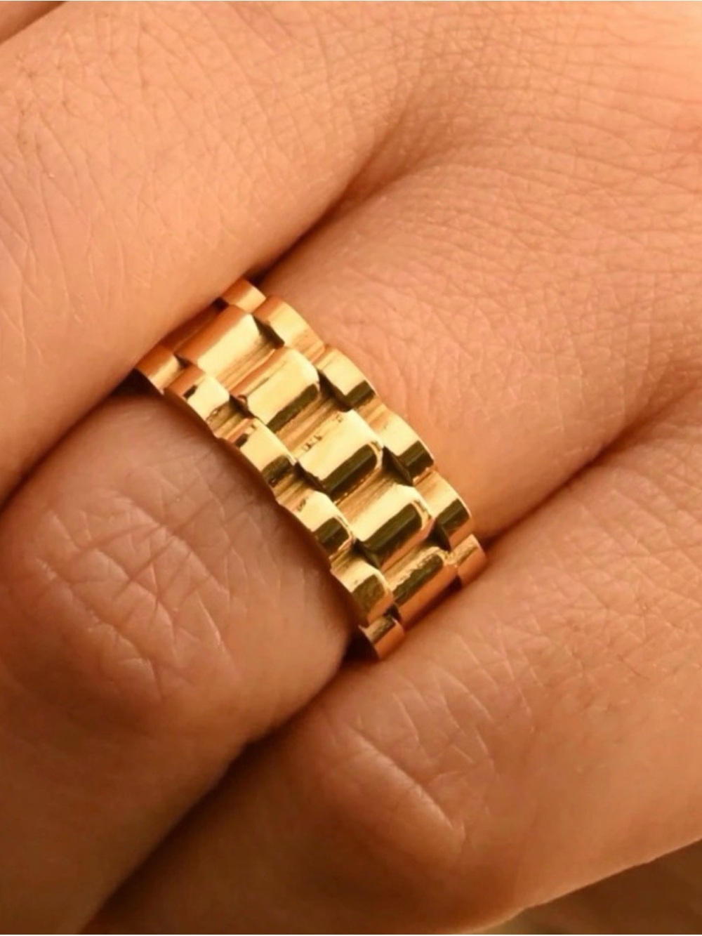 Plunder Gold Tone Link Band Ring